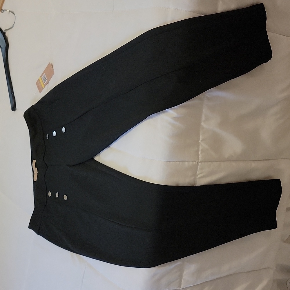 Hope and Harlow Sz M Black  Cropped Pants Slacks Elastic Waist  Stretch